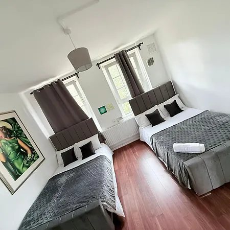 Shadwell Chic Stay- Twin Private Room For 4 People , 3 Minutes To Station, Near Central London